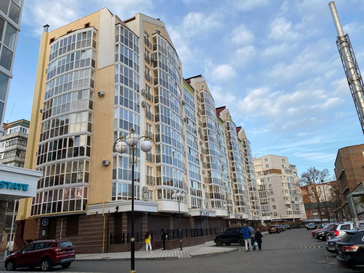 Helen Network: Bright Apartments by Korpusnyi Park Poltava Exterior photo