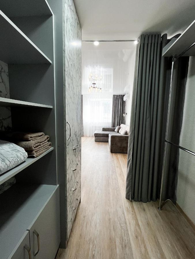 Helen Network: Bright Apartments by Korpusnyi Park Poltava Room photo