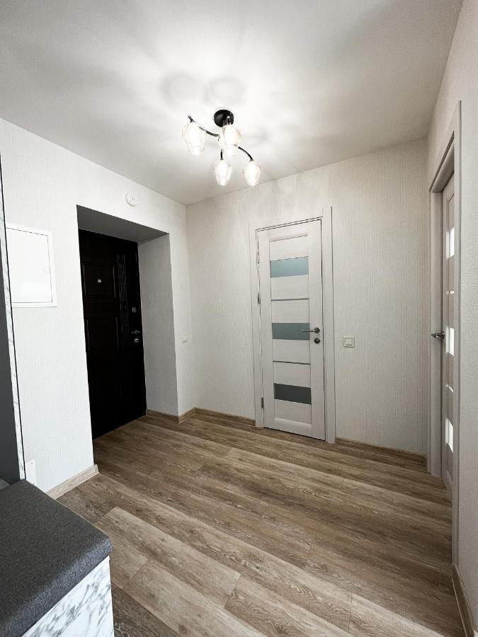 Helen Network: Bright Apartments by Korpusnyi Park Poltava Room photo
