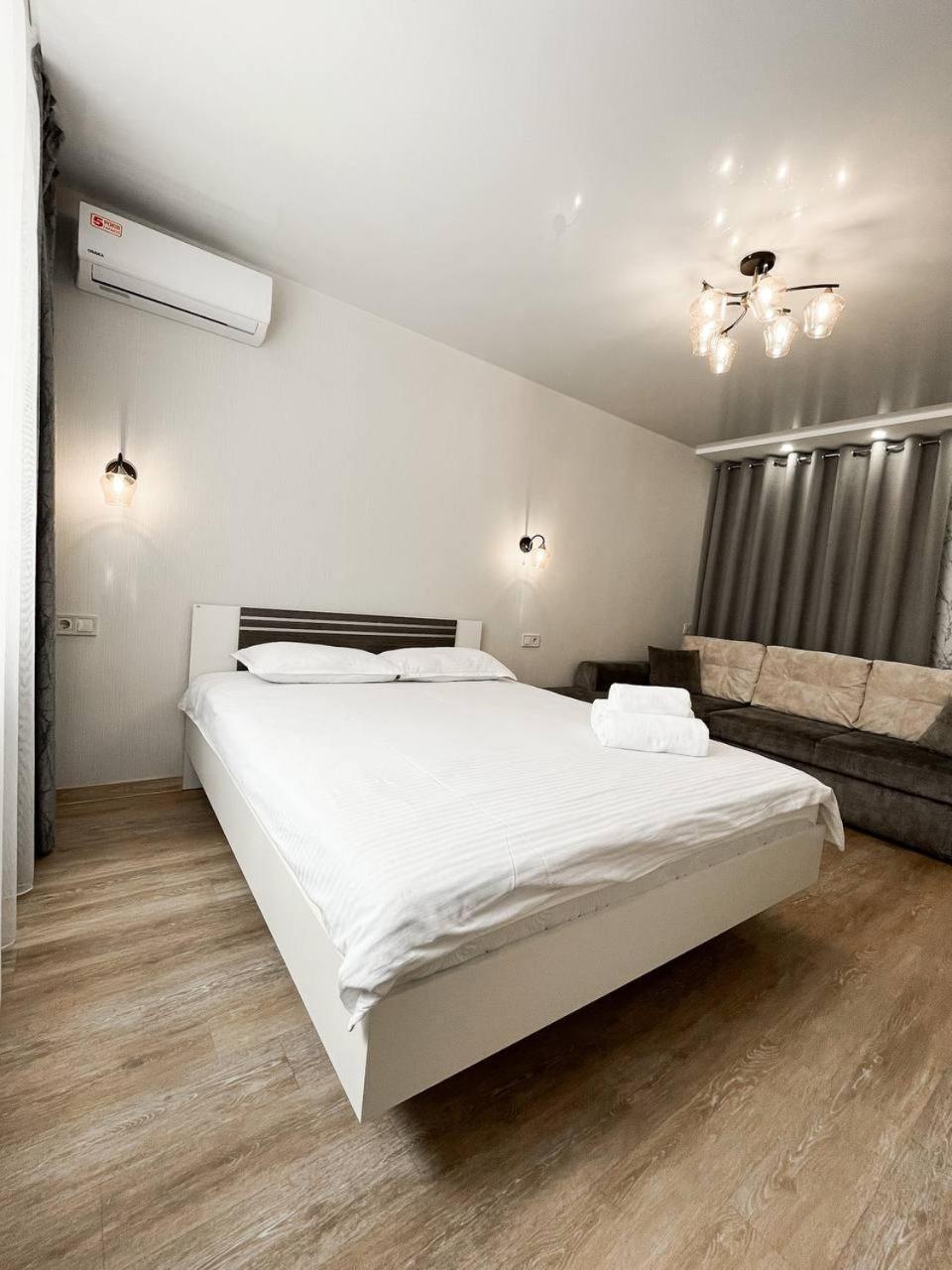 Helen Network: Bright Apartments by Korpusnyi Park Poltava Exterior photo