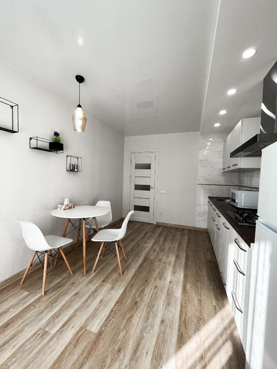 Helen Network: Bright Apartments by Korpusnyi Park Poltava Exterior photo